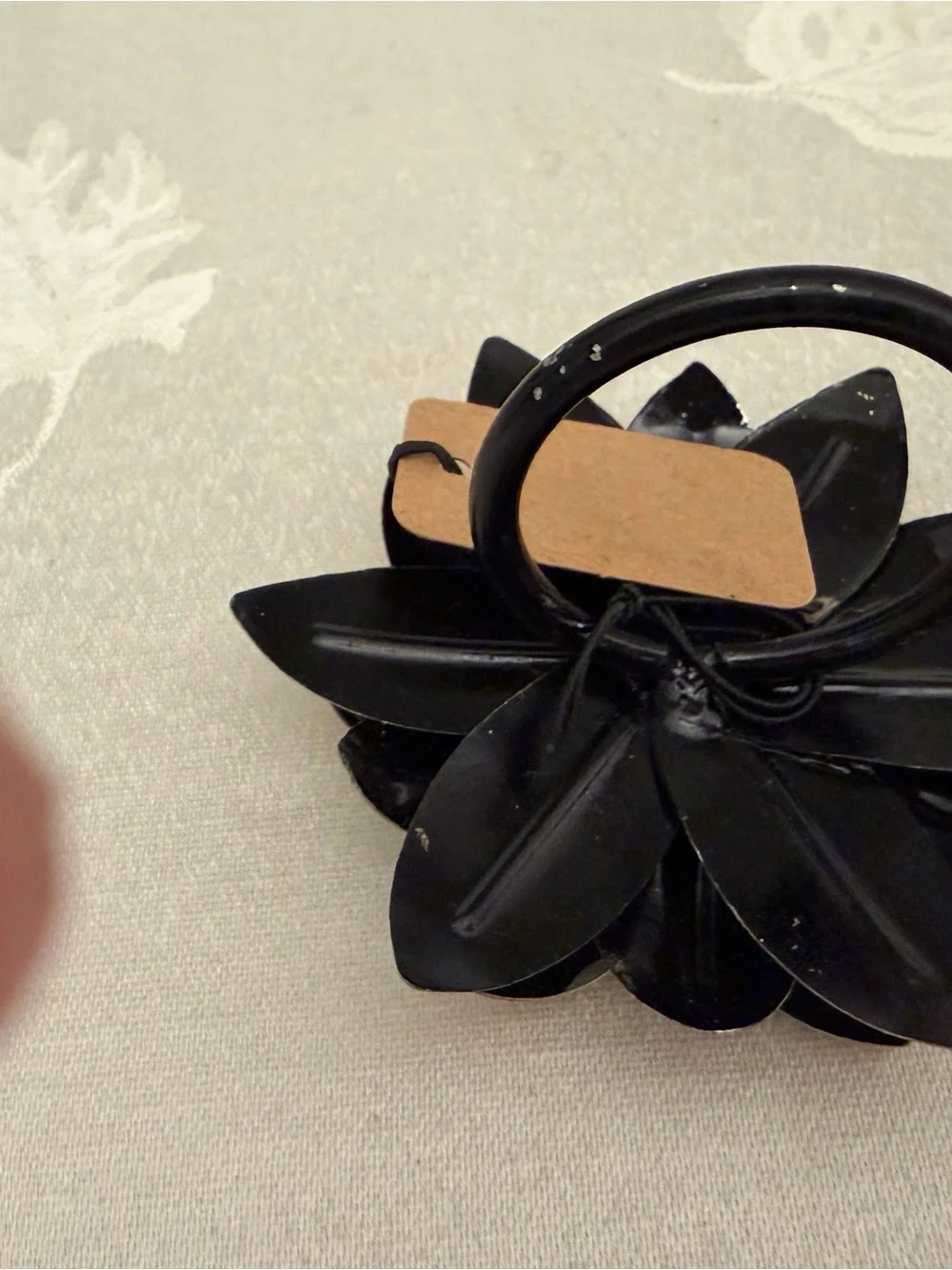Vintage Pier 1 Imports Metal Flower Napkin Rings Set of 4 – New With Tags